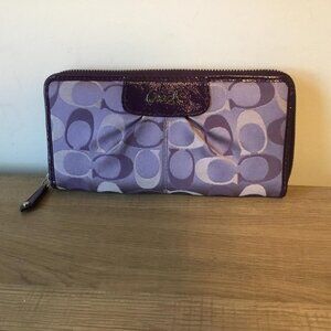 Coach Ashley Purple Signature Jacquard Fabric Patent Leather Trifold Wallet